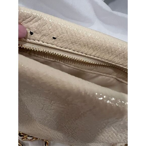 Tory Burch Women's Cream Small Ella Crinkle Patent Chain Crossbody Bag NWOT - Picture 9 of 10